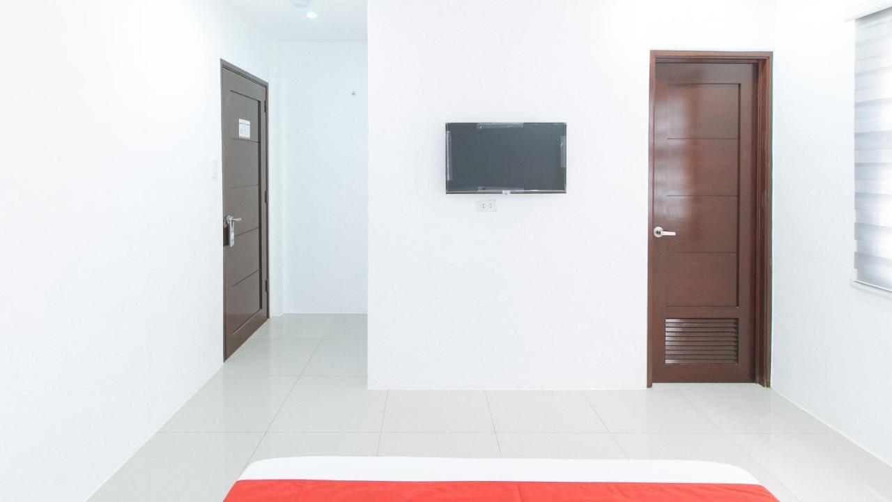 Reddoorz Plus At Dbuilders Poblacion Bgc Taguig Exterior photo