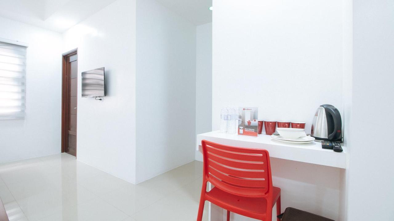 Reddoorz Plus At Dbuilders Poblacion Bgc Taguig Exterior photo